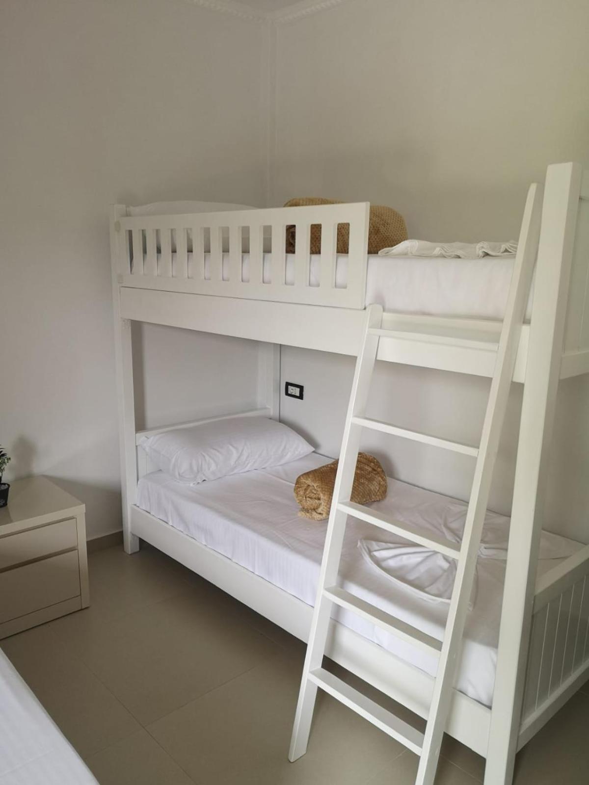 Guest House Emi Berat Bagian luar foto