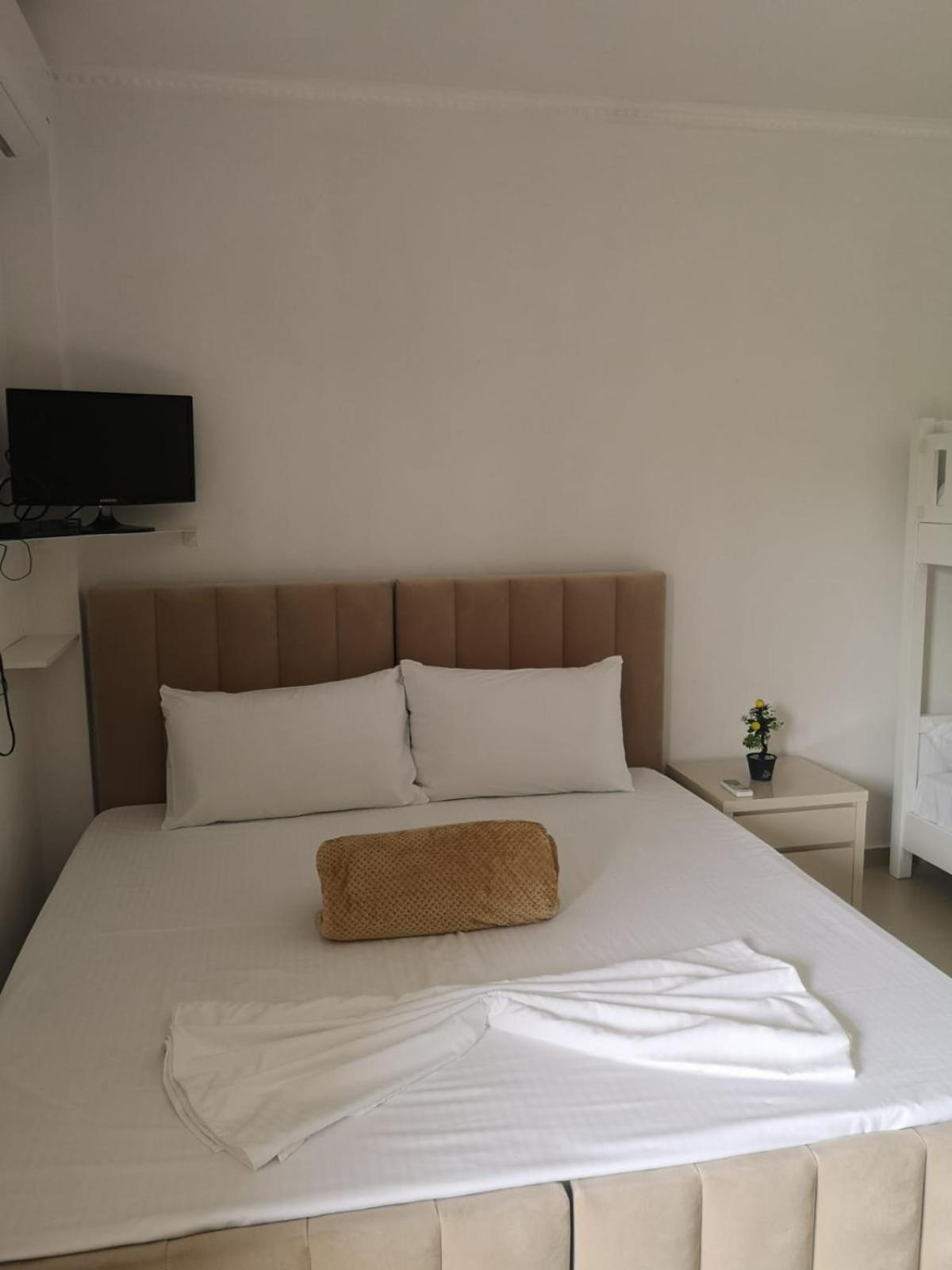 Guest House Emi Berat Bagian luar foto