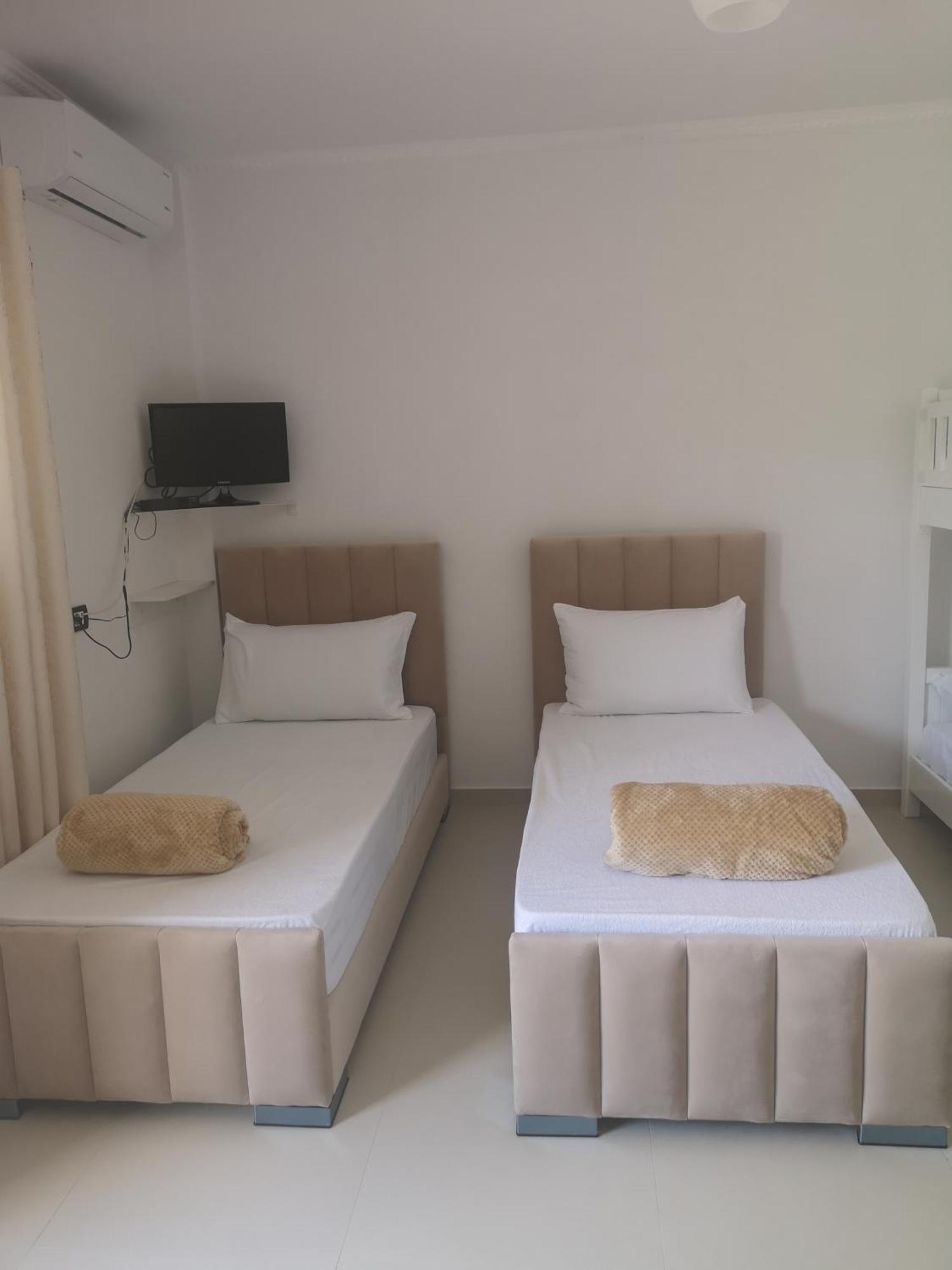 Guest House Emi Berat Bagian luar foto