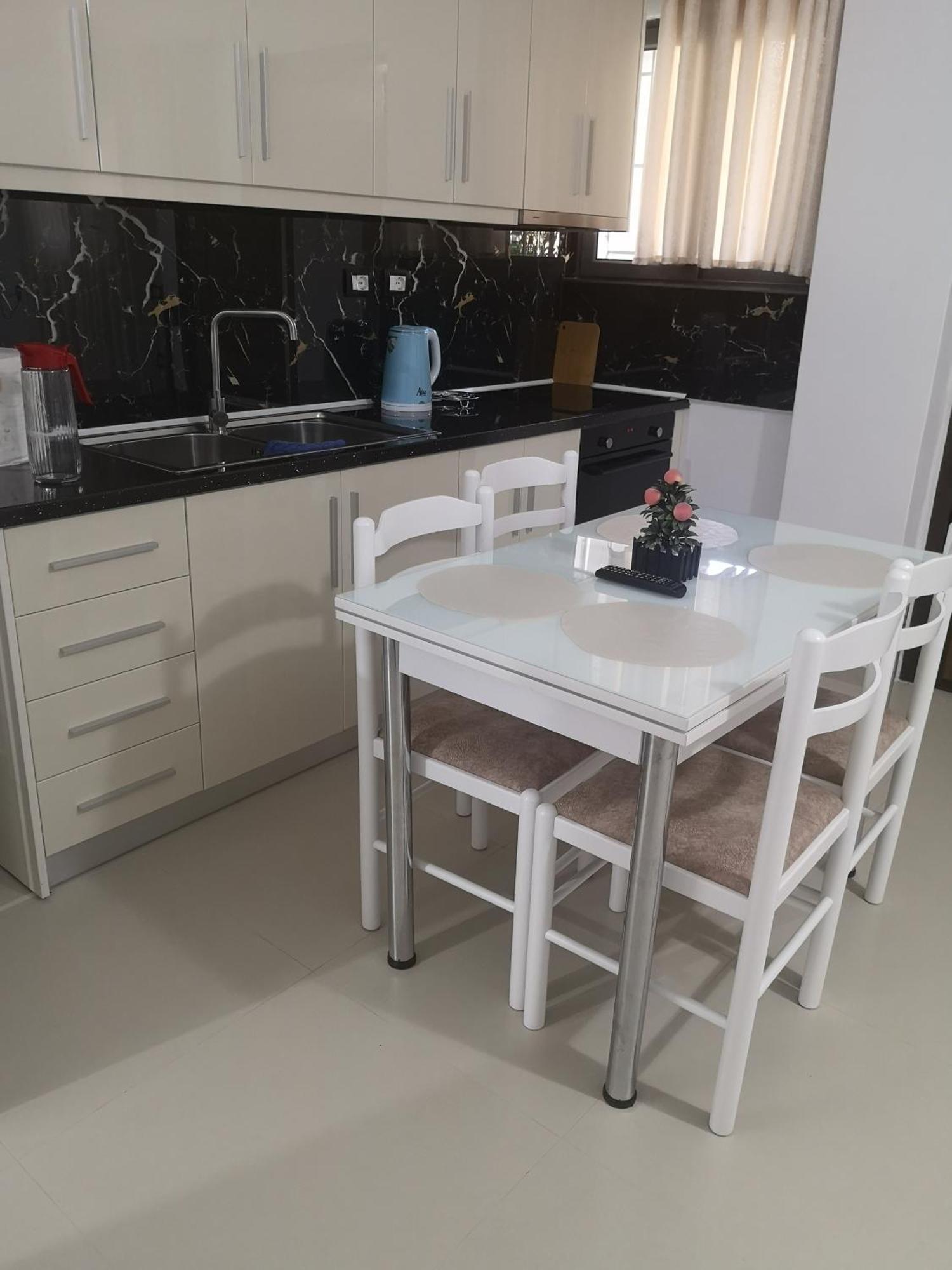 Guest House Emi Berat Bagian luar foto